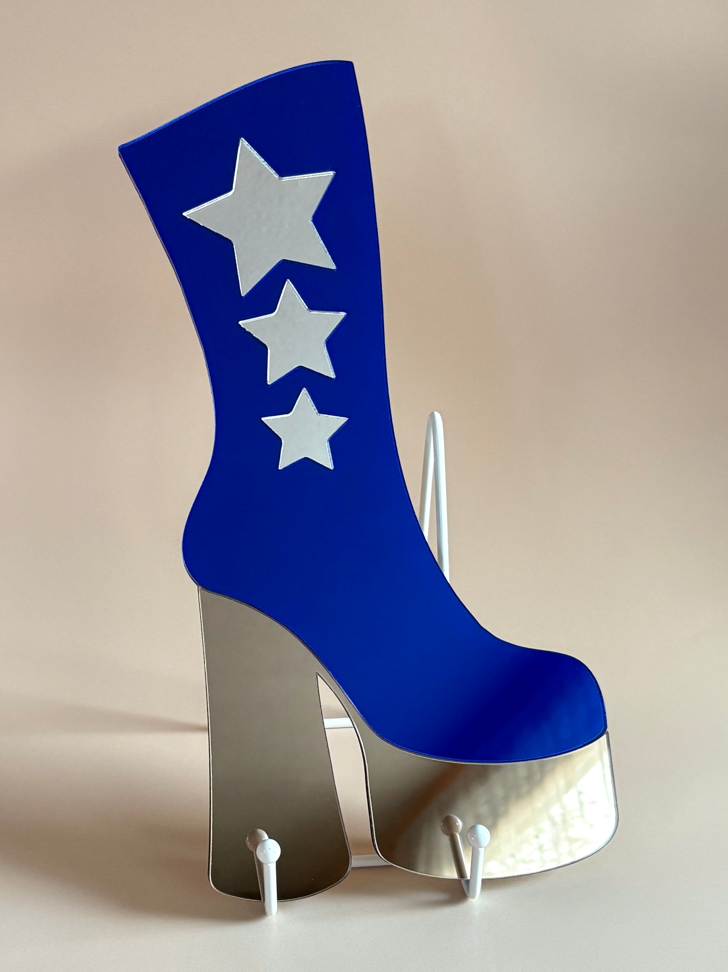 Boogie Shoe Wall Hanging: Stars
