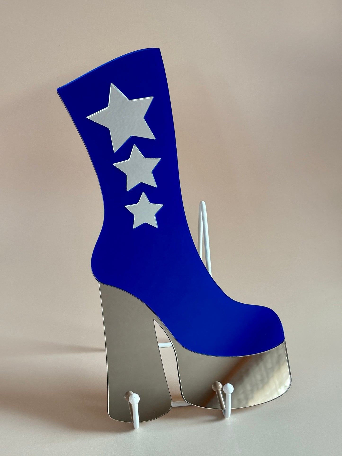 Boogie Shoe Wall Hanging: Stars