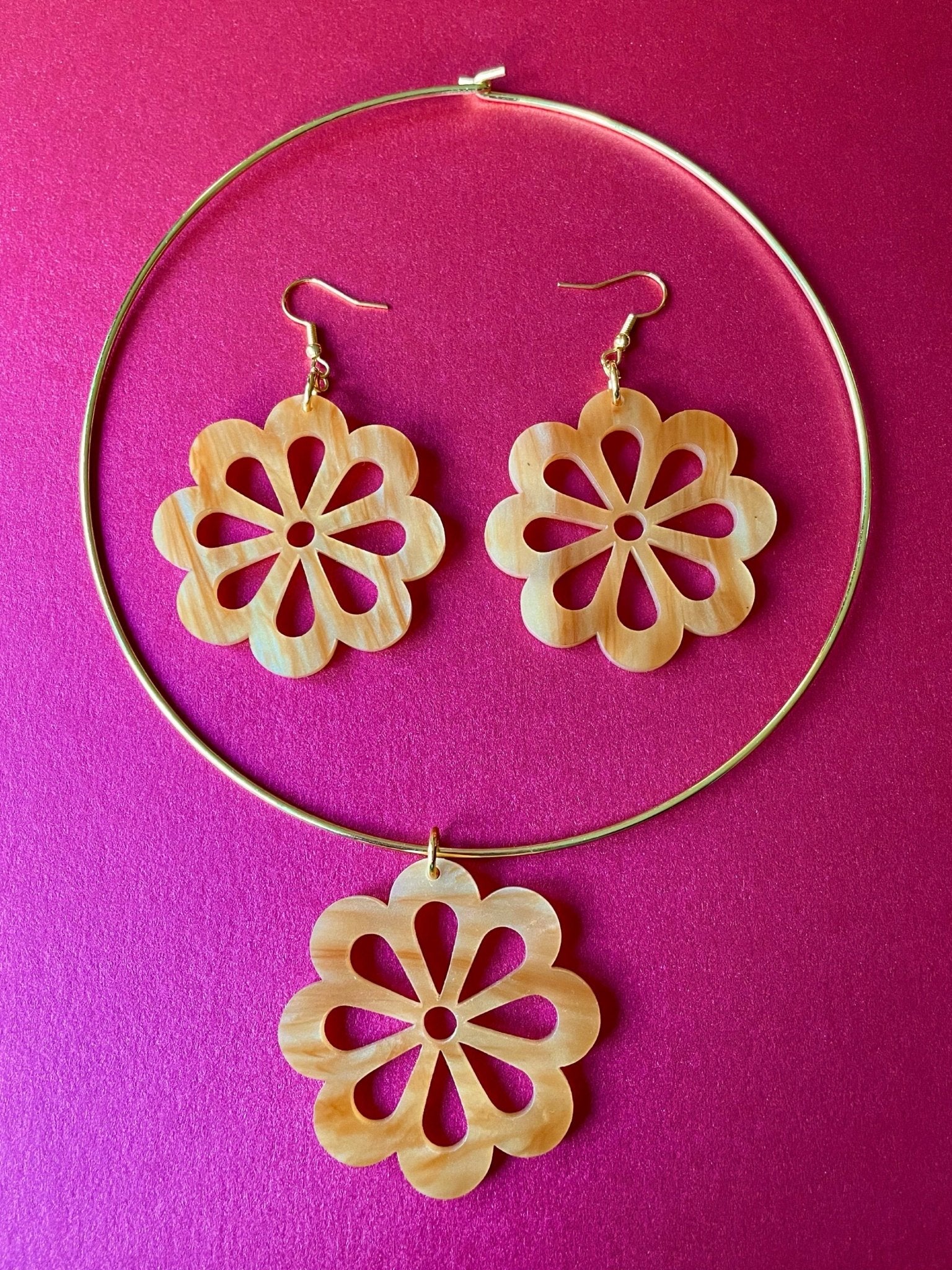 Flora Earrings - Hung On You Boutique