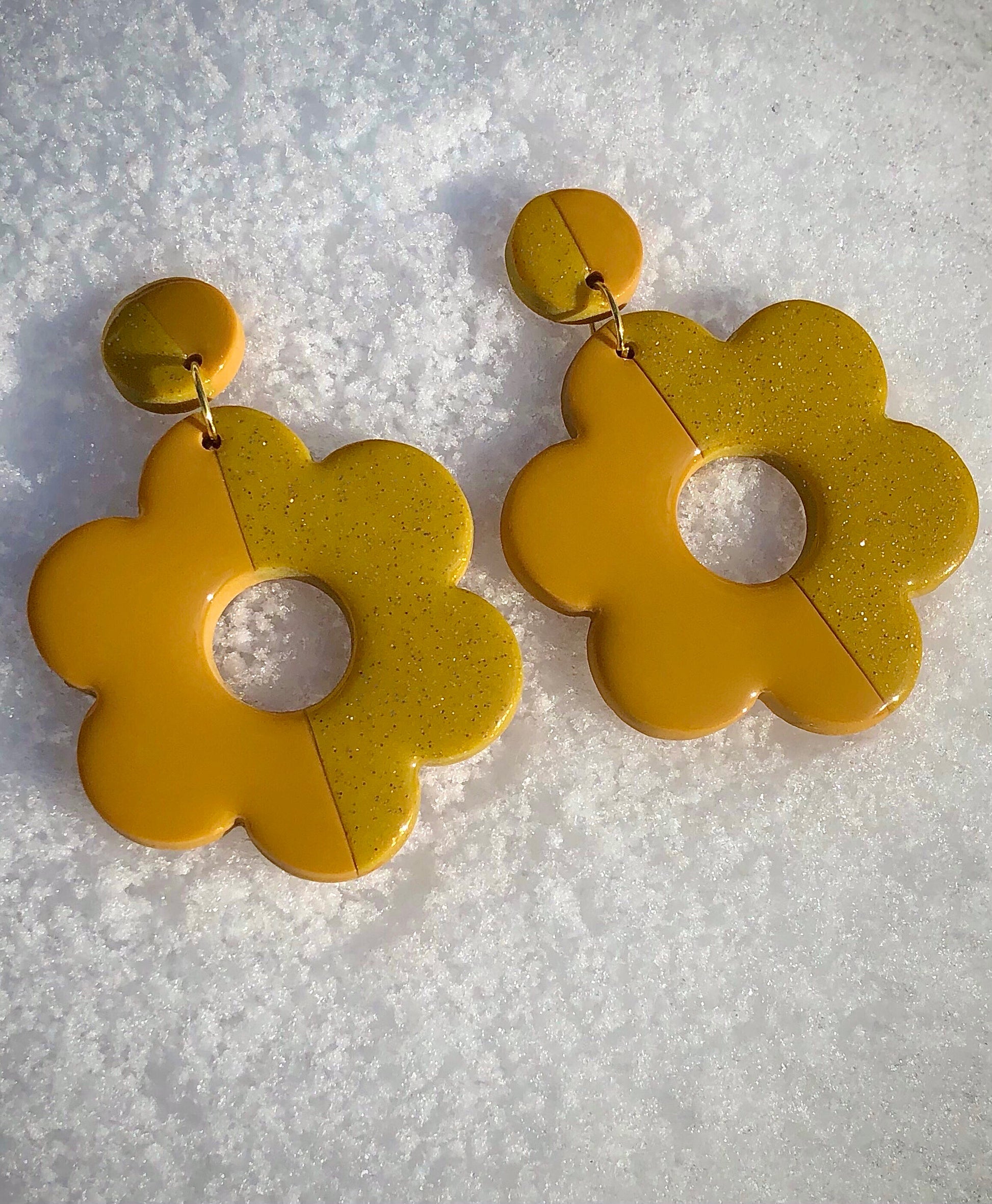 Retro Collection: Daisy Duo Earrings - Hung On You Boutique