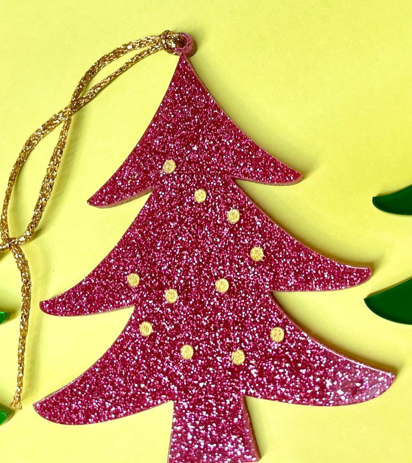 Christmas Decorations: Christmas Tree - Hung On You Boutique