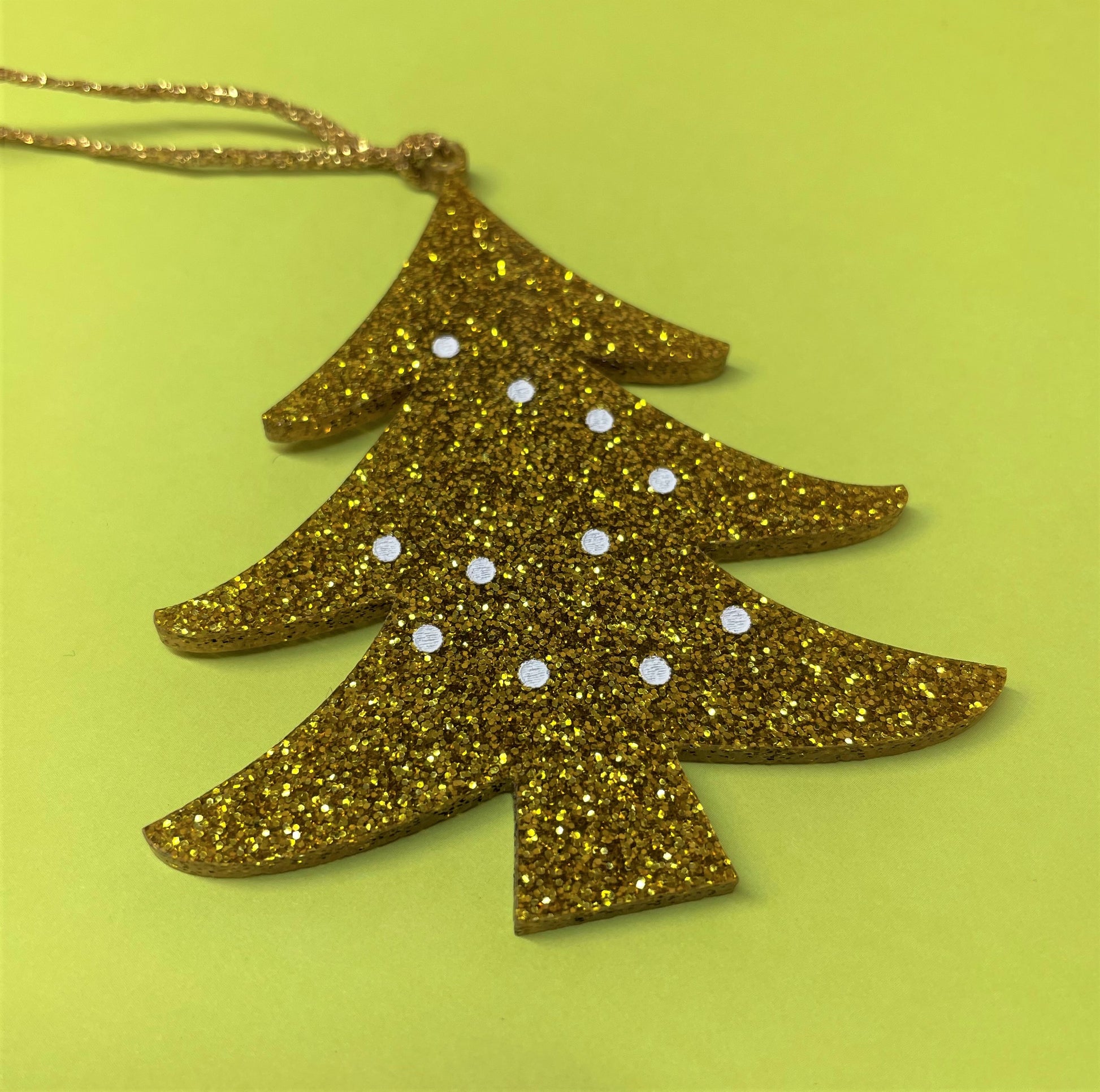 Christmas Decorations: Christmas Tree - Hung On You Boutique