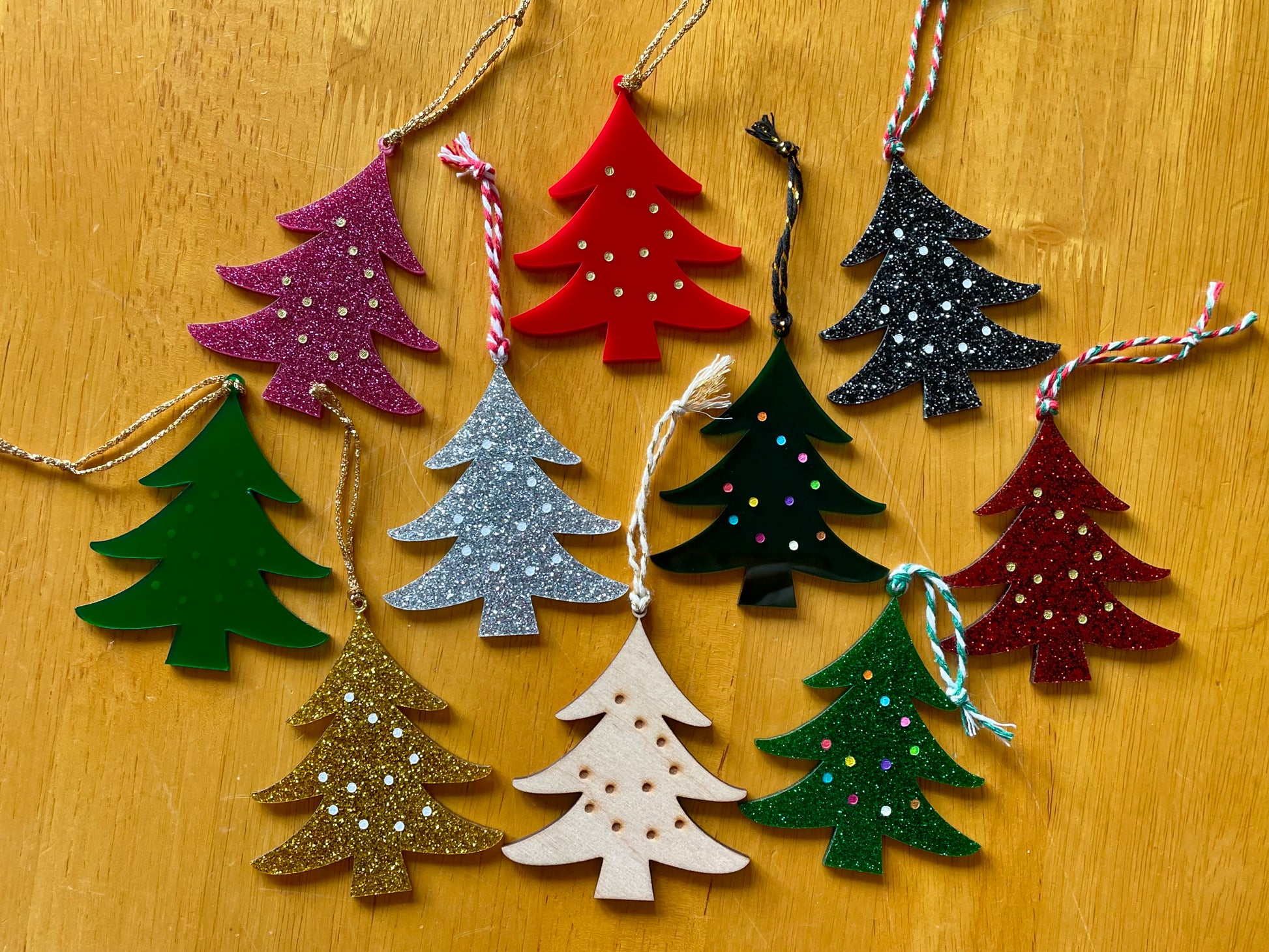 Christmas Decorations: Christmas Tree - Hung On You Boutique