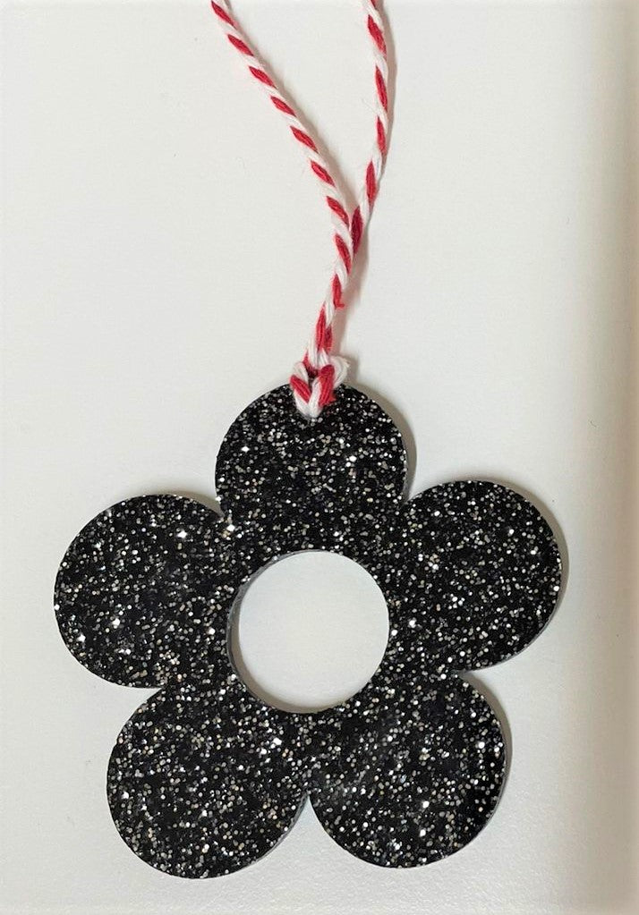 Christmas Decorations: Daisy - Hung On You Boutique